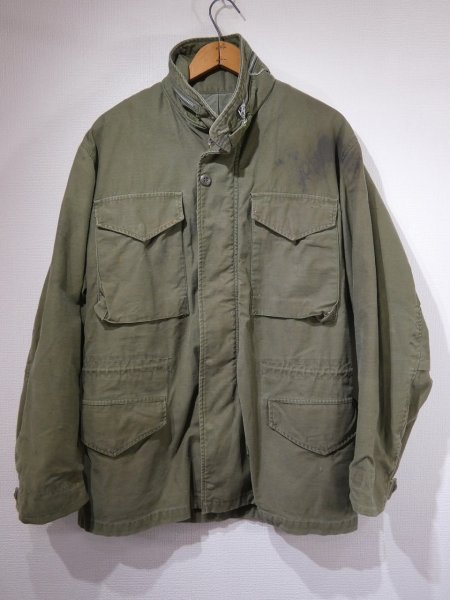 画像1: 60s 1965 US ARMY M-65 COTTON SATEEN OG-107 FIELD JACKET 1ST TYPE ALUMINUM ZIPPER S-R (1)